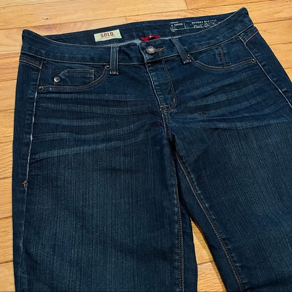 Design Lab Dark Wash Bowery Bootcut Jeans - Picture 5 of 15